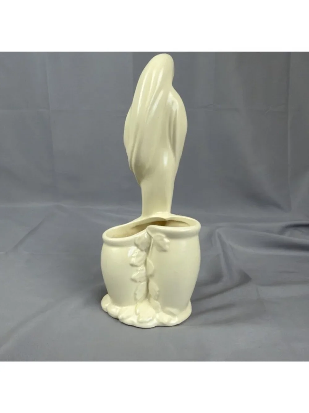 Vintage Haeger Pottery Madonna and Child Planter 11 Inch Model 3264 Ivory Color